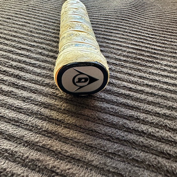 Dunlop Aerogel Squash Racket, Goggles & 2 Balls - Picture 5 of 7